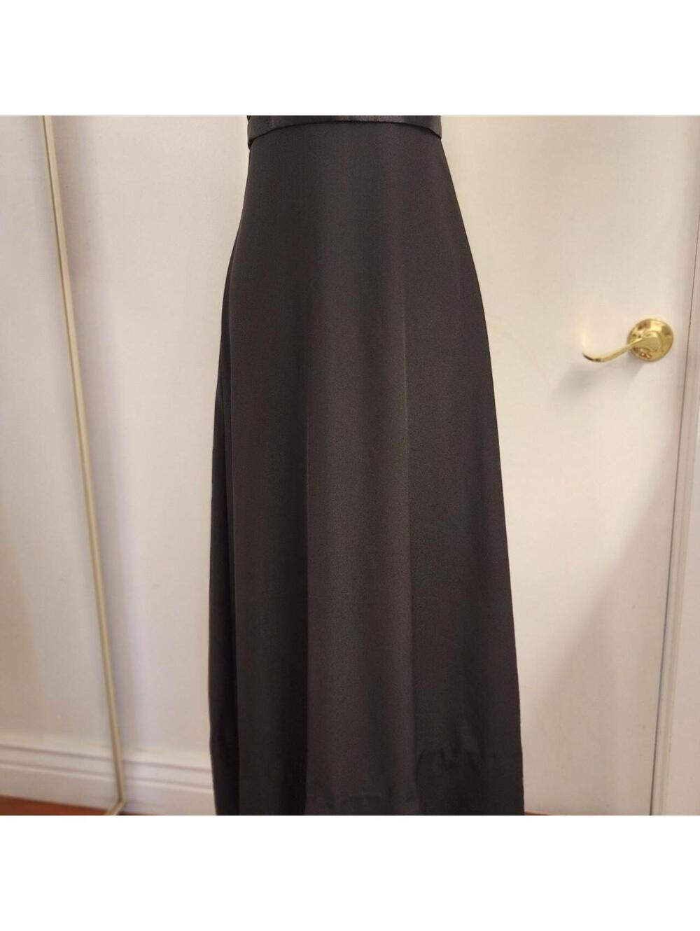 Gothic Sweetheart Maxi Dress - Picture 3 of 6